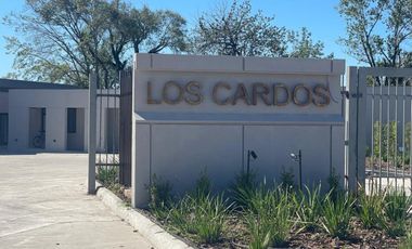 Terreno central en venta en Los Cardos