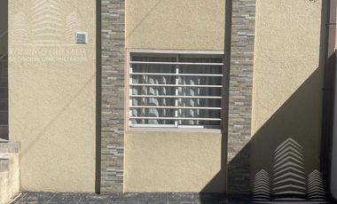 Departamento 2 ambientes, planta baja c/cochera!!