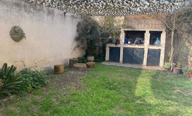 Casa en  Venta  -Nilo Pecanha 7794 Quinta de Arguello- 4 dormitorios