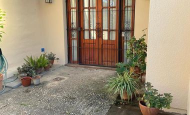 Casa en  Venta  -Nilo Pecanha 7794 Quinta de Arguello- 4 dormitorios