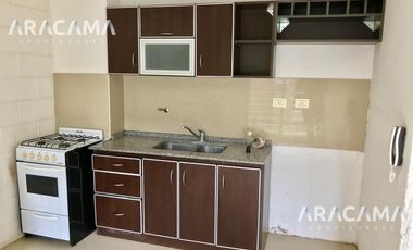 12 de Octubre 240 - Monte Grande