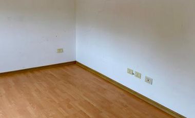 12 de Octubre 240 - Monte Grande