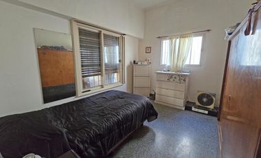 VENTA CASA DE 4 AMBIENTES EN VILLA ADELINA
