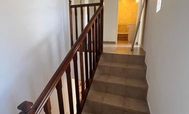 Triplex con patio y pileta en venta en Ituzaingo