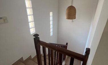 Triplex con patio y pileta en venta en Ituzaingo