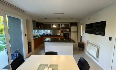 CASA EN VENTA VILLA ELISA 3 DORMITORIOS PATIO Y PILETA