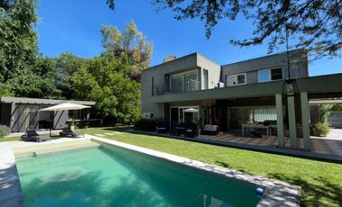 CASA EN VENTA VILLA ELISA 3 DORMITORIOS PATIO Y PILETA