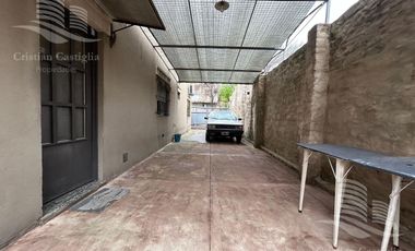 Casa de 2 Plantas con Jardin a la Venta / Boulogne - San Isidro