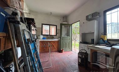 Casa de 2 Plantas con Jardin a la Venta / Boulogne - San Isidro