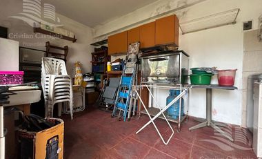 Casa de 2 Plantas con Jardin a la Venta / Boulogne - San Isidro