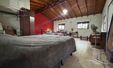 Casa de 2 Plantas con Jardin a la Venta / Boulogne - San Isidro