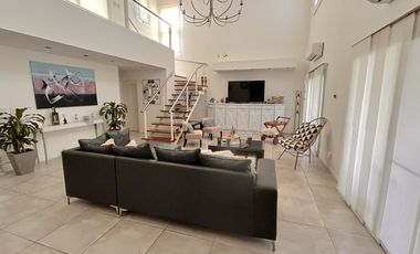 Casa en Fincas de Iraola II