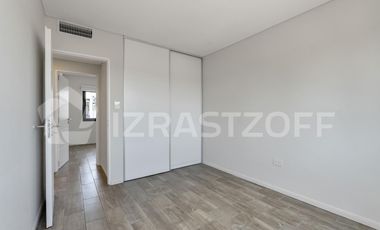 Duplex de tres dormitorios y jardín en Cañada Village I