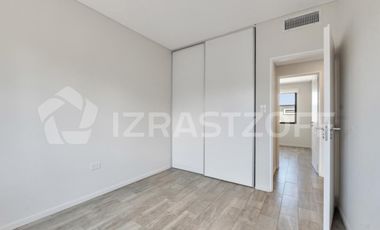 Duplex de tres dormitorios y jardín en Cañada Village I