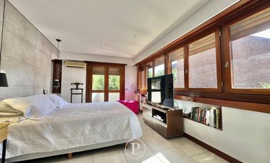 Casa de 5 ambientes con jardín y piscina en Divino Rostro