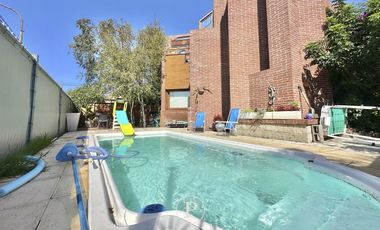 Casa de 5 ambientes con jardín y piscina en Divino Rostro