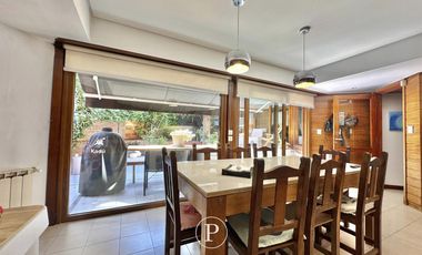 Casa de 5 ambientes con jardín y piscina en Divino Rostro