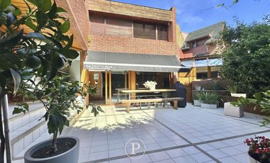 Casa de 5 ambientes con jardín y piscina en Divino Rostro