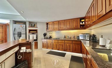 Casa de 5 ambientes con jardín y piscina en Divino Rostro
