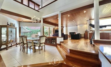 Casa de 5 ambientes con jardín y piscina en Divino Rostro