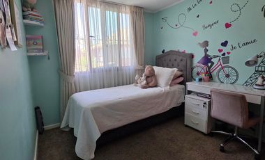 MODERNA CASA 3 PISOS REMODELADA EN LA FLORIDA