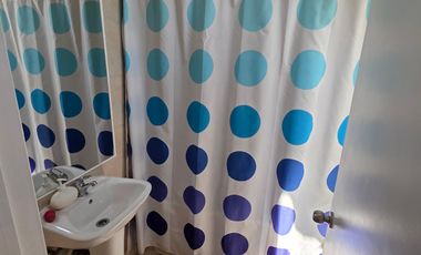 MODERNA CASA 3 PISOS REMODELADA EN LA FLORIDA