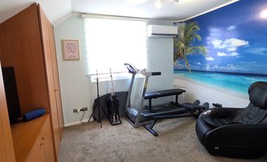 MODERNA CASA 3 PISOS REMODELADA EN LA FLORIDA