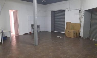 Vendo Local Comercial en plenos Centro de Santiago, LORD COCHRANE 1301