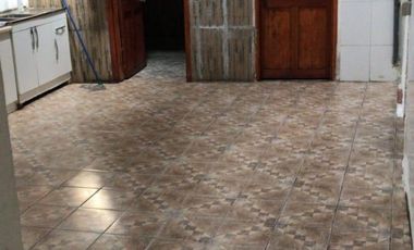 Vendo Local Comercial en plenos Centro de Santiago, LORD COCHRANE 1301