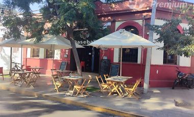 Local Comercial en Venta en Constitucion entre Antonia Lopez y Dardignac / Se Vende Local Comercial con patentes Bar, Restaurante y 5 Baños