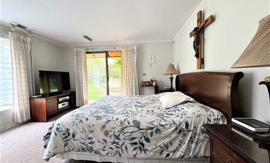 Venta de preciosa casa de 3 ó 4 dormitorios en Los Andes, Condominio, 11.500 UF.