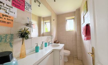 Venta de preciosa casa de 3 ó 4 dormitorios en Los Andes, Condominio, 11.500 UF.