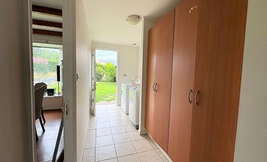 Venta de preciosa casa de 3 ó 4 dormitorios en Los Andes, Condominio, 11.500 UF.