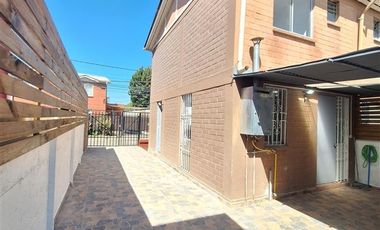 Casa en Venta en Estadio Sánchez Rumoroso, Quilicura