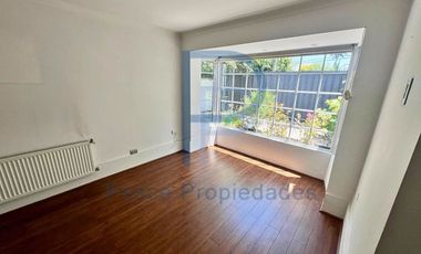 CASA EN EXCLUSIVA COMUNA VITACURA SECTOR ALONSO DE CÓRDOVA