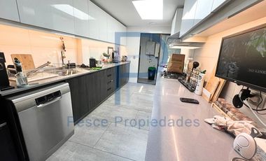 CASA EN EXCLUSIVA COMUNA VITACURA SECTOR ALONSO DE CÓRDOVA