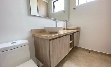 Venta - Hermosa Casa en Conjunto Residencial Robles de Guaymaral
