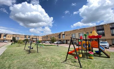 Venta - Hermosa Casa en Conjunto Residencial Robles de Guaymaral