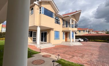 Venta - Espectacular casa en venta en Guarigua, Cajicá