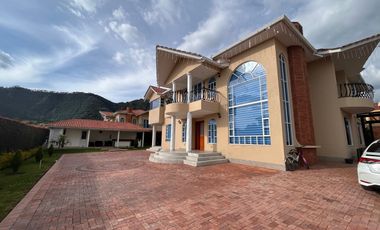 Venta - Espectacular casa en venta en Guarigua, Cajicá