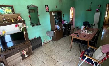 Casa en alquiler Claypole 4 ambientes