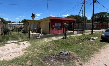 Casa en alquiler Claypole 4 ambientes