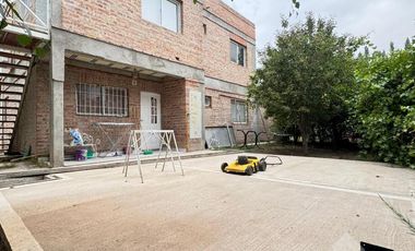 En Venta, 2 Departamentos de 2 y 3 Dormitorios,  B° Rosell, Plottier