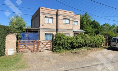 En Venta, 2 Departamentos de 2 y 3 Dormitorios,  B° Rosell, Plottier