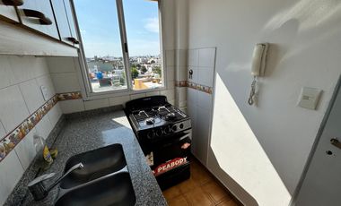 MONOAMB SOBRE AVENIDA *EXCELENTE UBICACION*