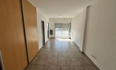 MONOAMB SOBRE AVENIDA *EXCELENTE UBICACION*