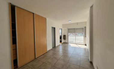 MONOAMB SOBRE AVENIDA *EXCELENTE UBICACION*