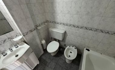 MONOAMB SOBRE AVENIDA *EXCELENTE UBICACION*