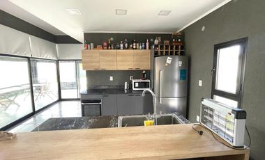 Casa 2 dormitorios, cochera,quincho y pileta en Punta Chacra Roldan