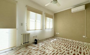 CASA EN ALQUILER  5 AMB C/PILETA  - SAINT THOMAS SUR